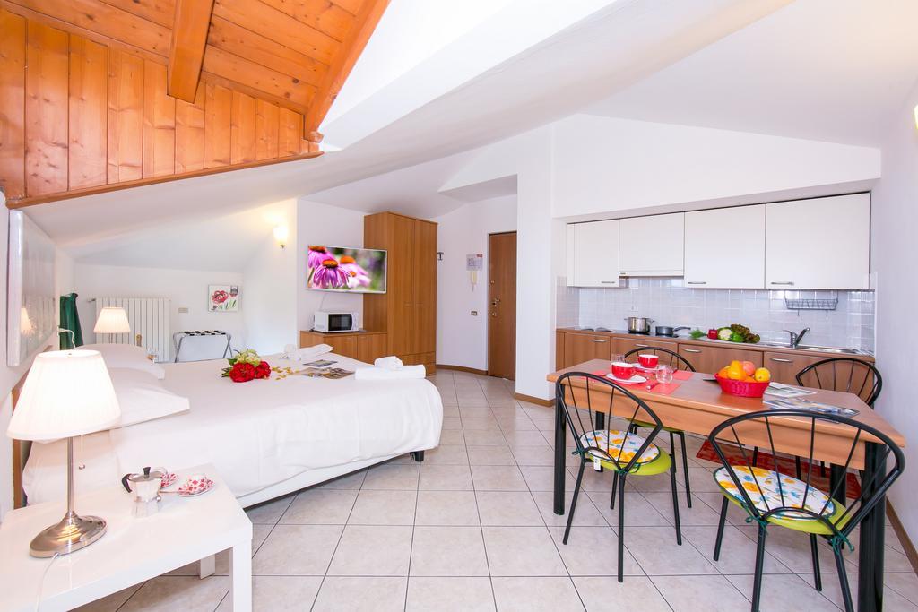 Residence Riva Del Lario Gravedona Εξωτερικό φωτογραφία
