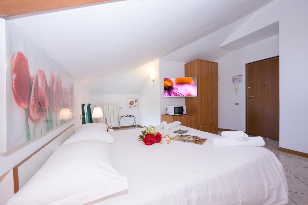 Residence Riva Del Lario Gravedona Εξωτερικό φωτογραφία
