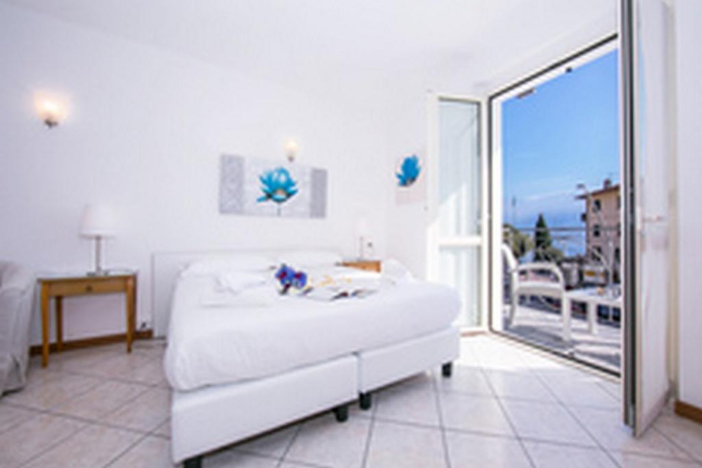 Residence Riva Del Lario Gravedona Εξωτερικό φωτογραφία
